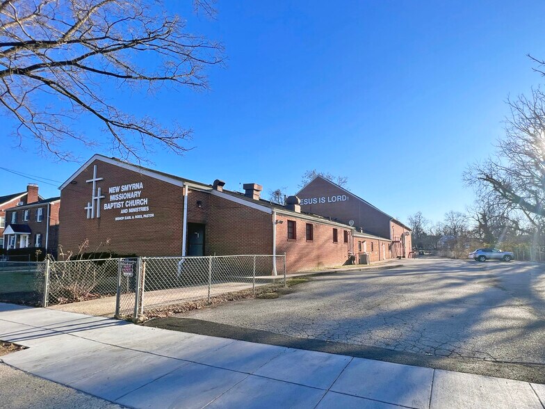 4417 Douglas St NE, Washington, DC for sale - Building Photo - Image 1 of 32