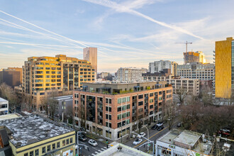 1122 NW Glisan St, Portland, OR - aerial  map view