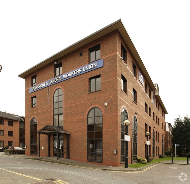 Merchants Quay, Salford for rent - Primary Photo - Image 1 of 7