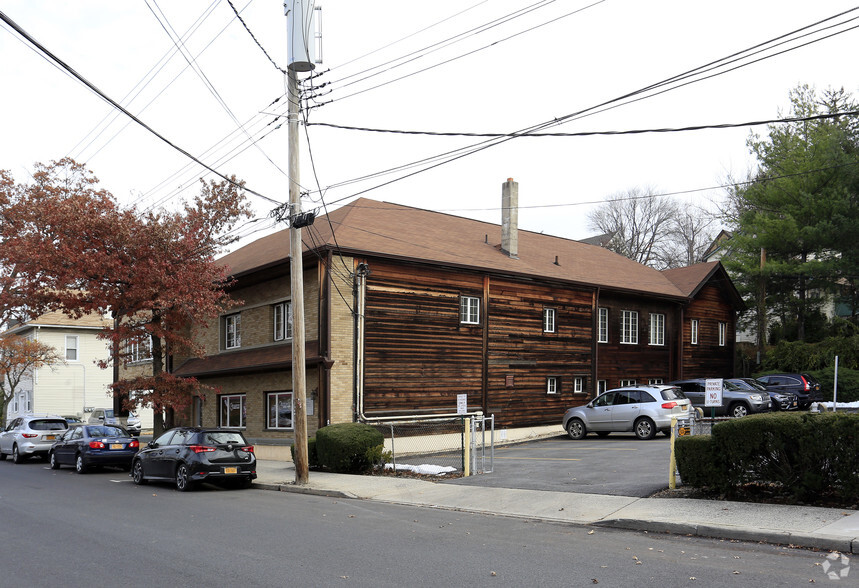 342 5th Ave, Pelham, NY for sale - Primary Photo - Image 1 of 1