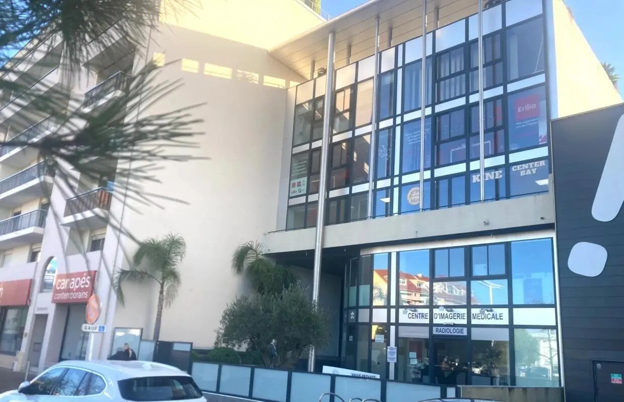 155 Avenue Francis Tonner, Cannes to rent Primary Photo- Image 1 of 5