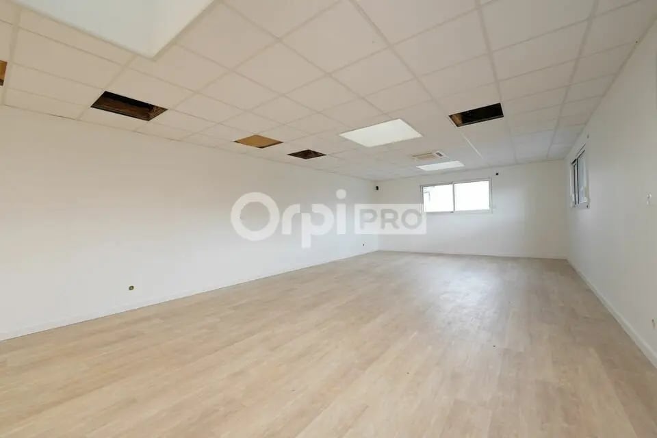Vente Bureaux 187 m² à 1 418 m² - Photo 1