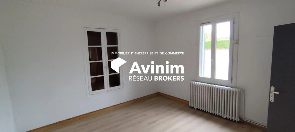 Location Local d'activités 80 m² - Photo 1