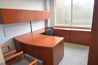 2003 S Easton Rd, Doylestown, PA to rent Interior Photo- Image 2 of 5