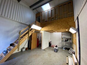 1-12 Penmaen Industrial Estate, Blackwood for rent Interior Photo- Image 2 of 2