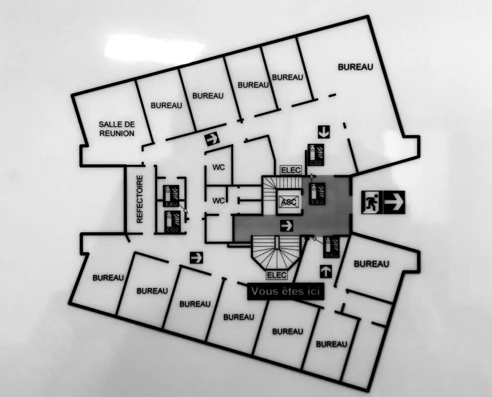 Office in Saint-Germain-en-Laye to rent Floor Plan- Image 1 of 9