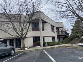 1858 Charter Ln, Lancaster, PA for rent Building Photo- Image 1 of 2