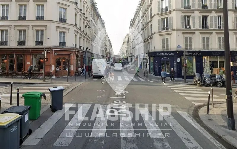 Retail in Paris to rent - Building Photo - Image 2 of 2