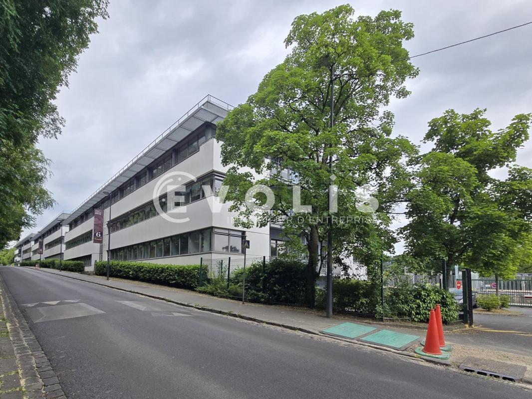 Office in Orsay for sale Building Photo- Image 1 of 9