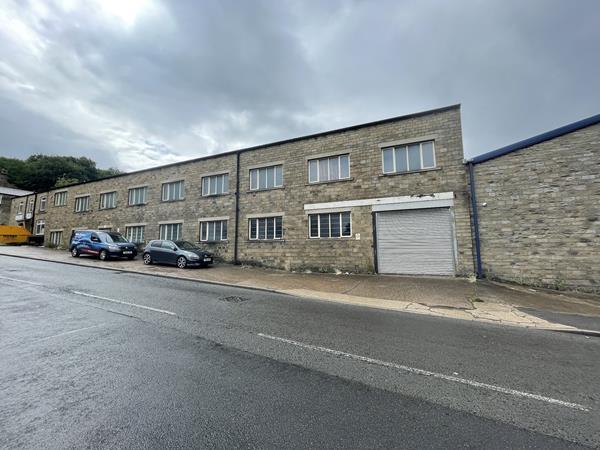 52 Whiteley St, Huddersfield for sale Building Photo- Image 1 of 1