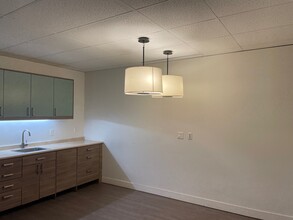 720 Spadina Ave, Toronto, ON for rent Interior Photo- Image 1 of 6