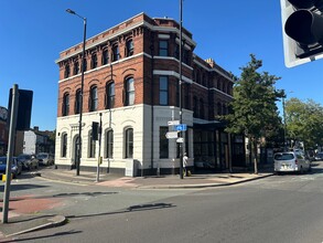 700 Wilmslow Rd, Manchester for rent Building Photo- Image 2 of 15