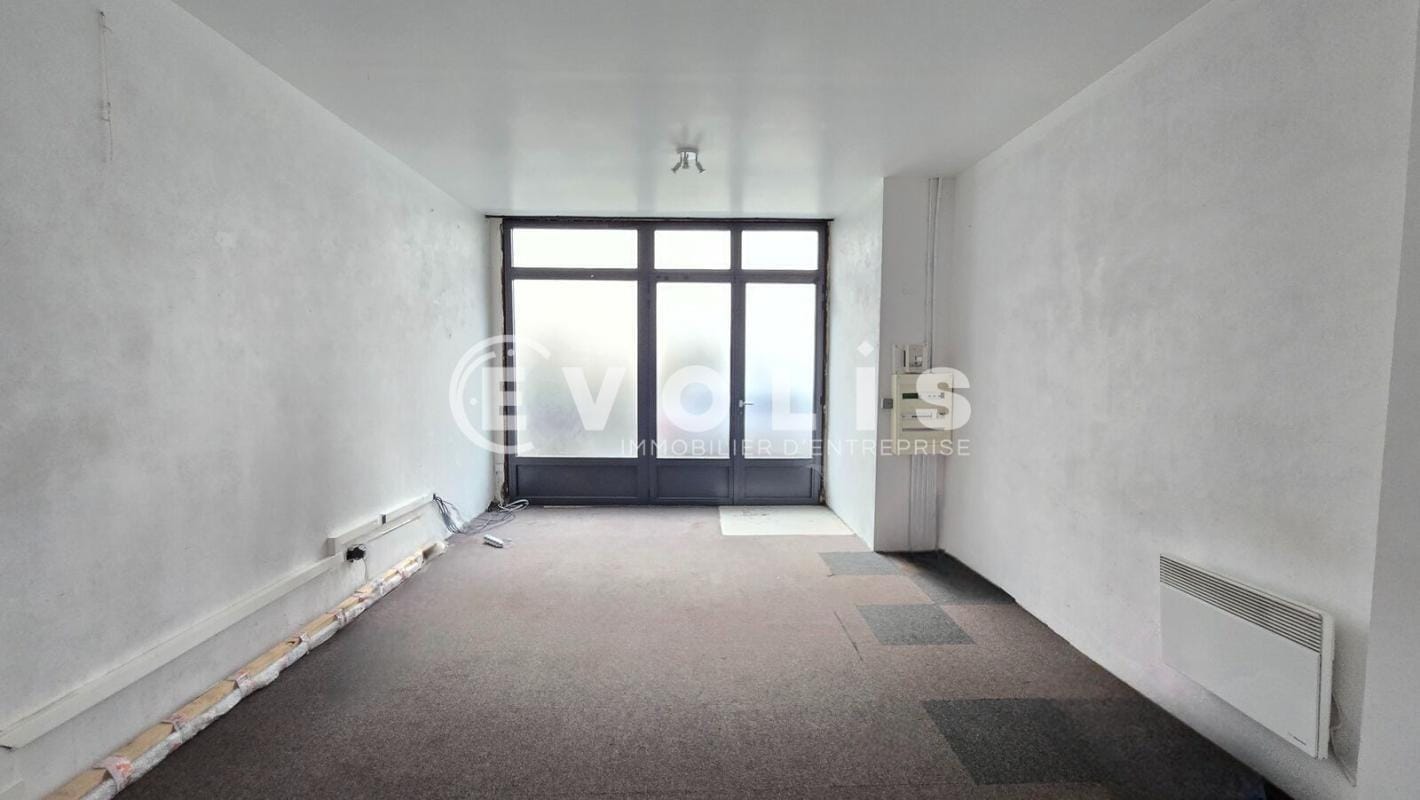 Industrial in Boulogne-Billancourt to rent Interior Photo- Image 1 of 5