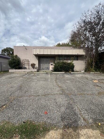 966 Eh Crump Blvd, Memphis, TN for sale - Building Photo - Image 1 of 5