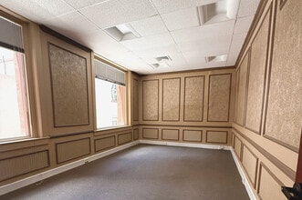 119 Merchant St, Honolulu, HI to rent Interior Photo- Image 1 of 4