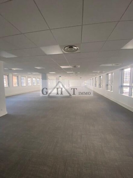 Office in Montreuil for sale - Interior Photo - Image 3 of 3