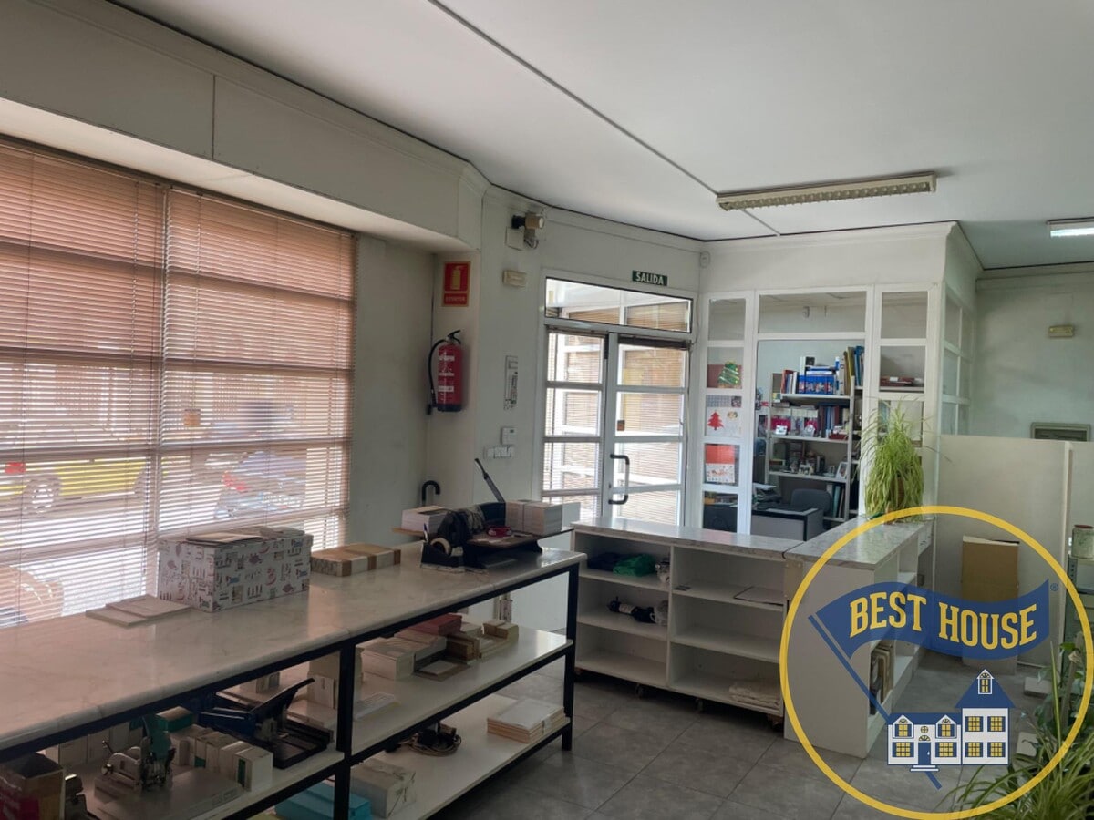 Cuenca, CUE 16001 -  -  - Interior Photo - Image 2 of 4