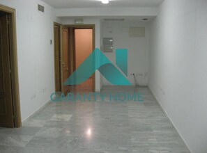 Office in Cáceres, Cáceres to rent Interior Photo- Image 1 of 5