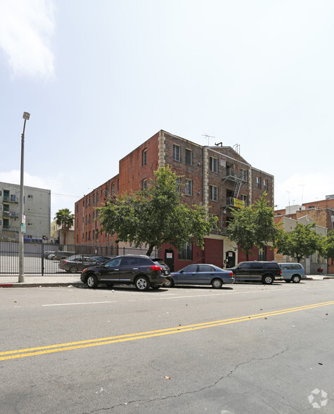 Koreatown portfolio of 3 properties for sale on LoopNet.co.uk - Primary Photo - Image 3 of 3