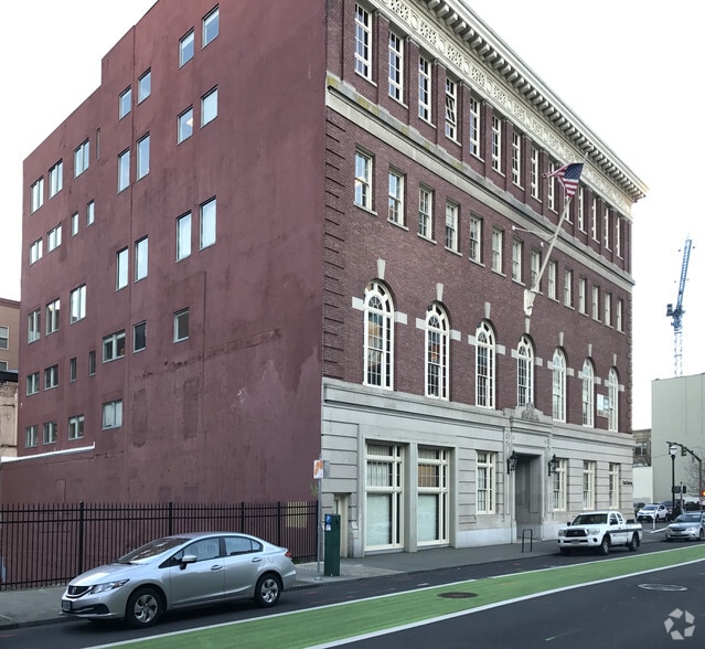 209 SW Oak St, Portland, OR to rent - Building Photo - Image 3 of 14