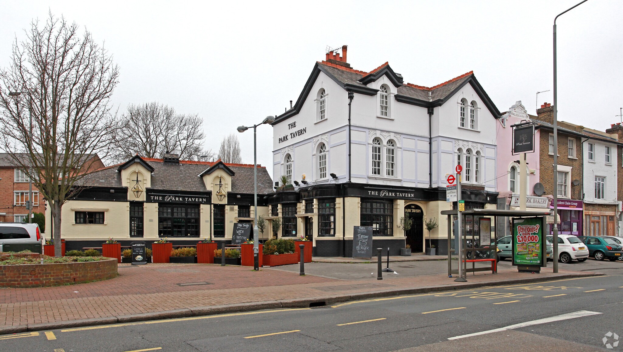 212 Merton Rd, London for sale Primary Photo- Image 1 of 1