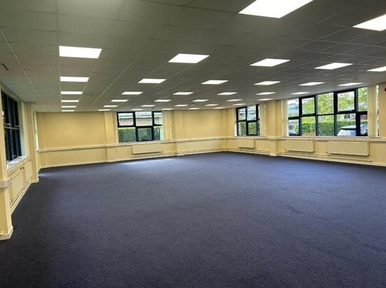 Ffordd Richard Davies, St Asaph to rent Interior Photo- Image 1 of 4