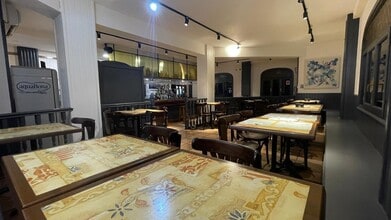 Retail in Alpedrete, Madrid to rent Interior Photo- Image 2 of 16