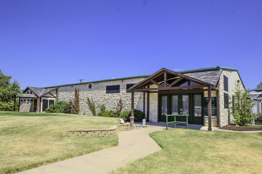 5101 E University Dr, Denton, TX for rent - Primary Photo - Image 1 of 10