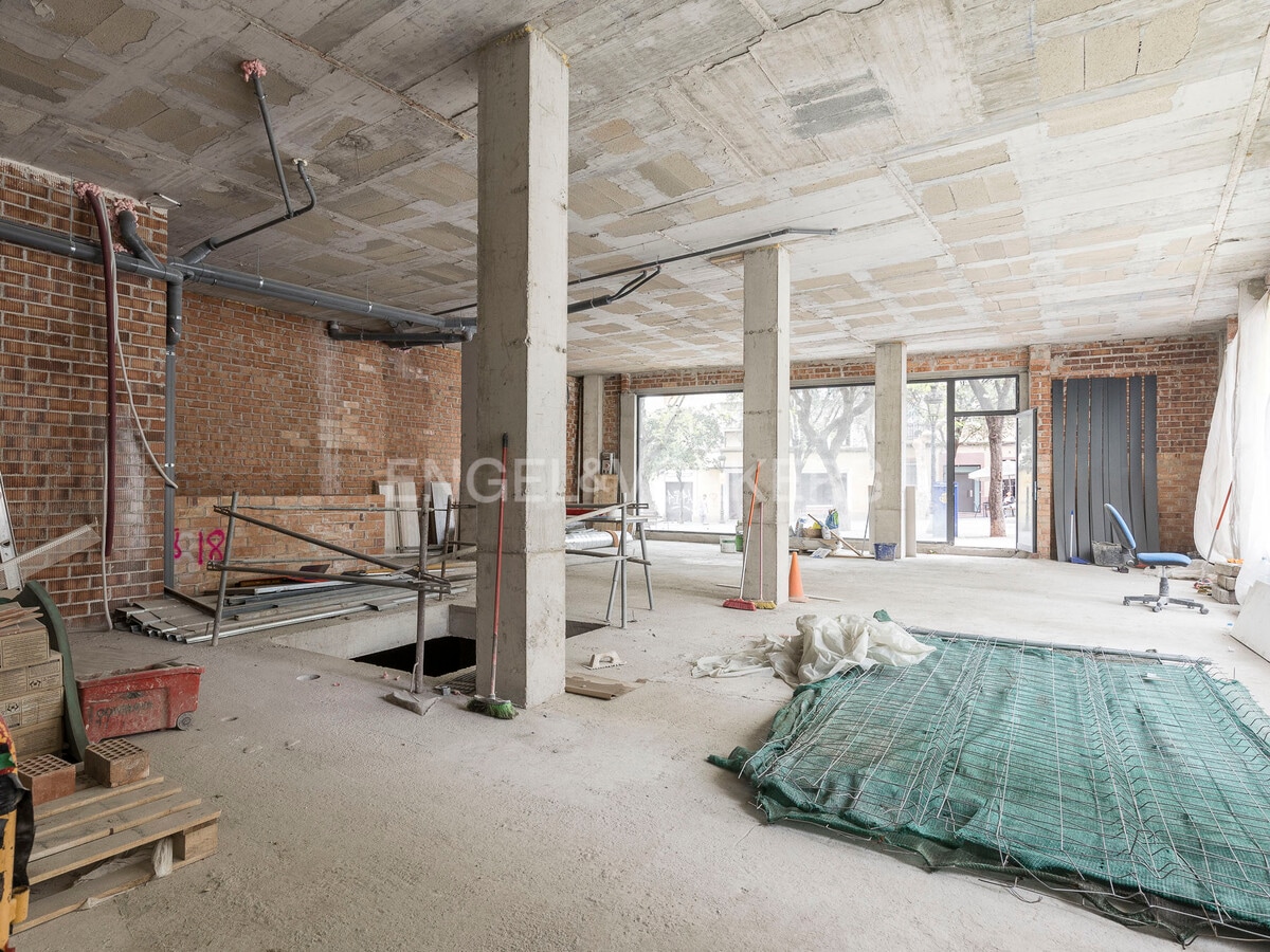 L'Hospitalet de Llobregat, BAR 08903 -  -  - Interior Photo - Image 1 of 5