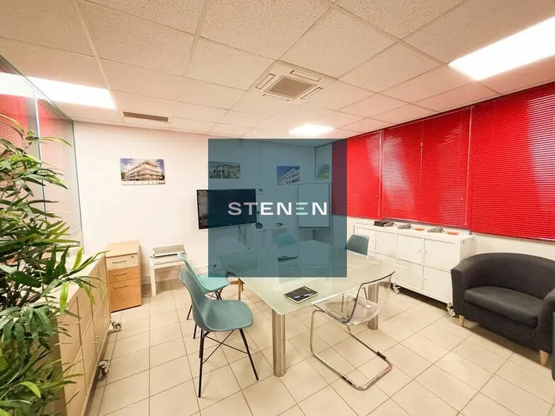 Office in Marseille to rent - Interior Photo - Image 2 of 4