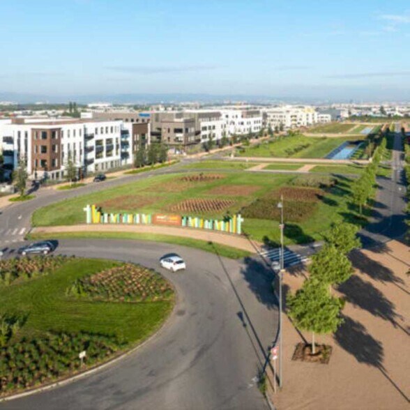 Office in Genas to rent - Aerial - Image 2 of 9