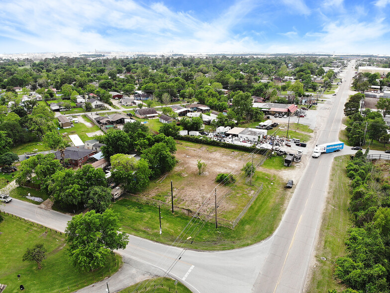 16526 Market St, Channelview, TX for rent - Building Photo - Image 1 of 7