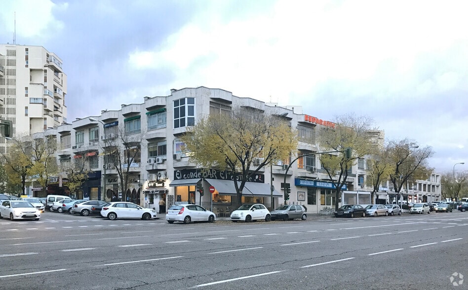 Office in Madrid, Madrid to rent - Building Photo - Image 1 of 1