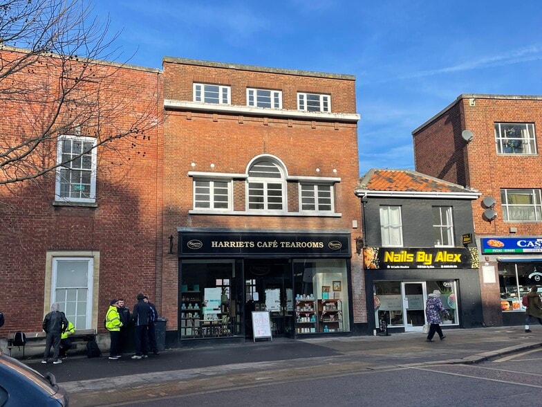 15 Castle Meadow, Norwich to rent - Building Photo - Image 2 of 3