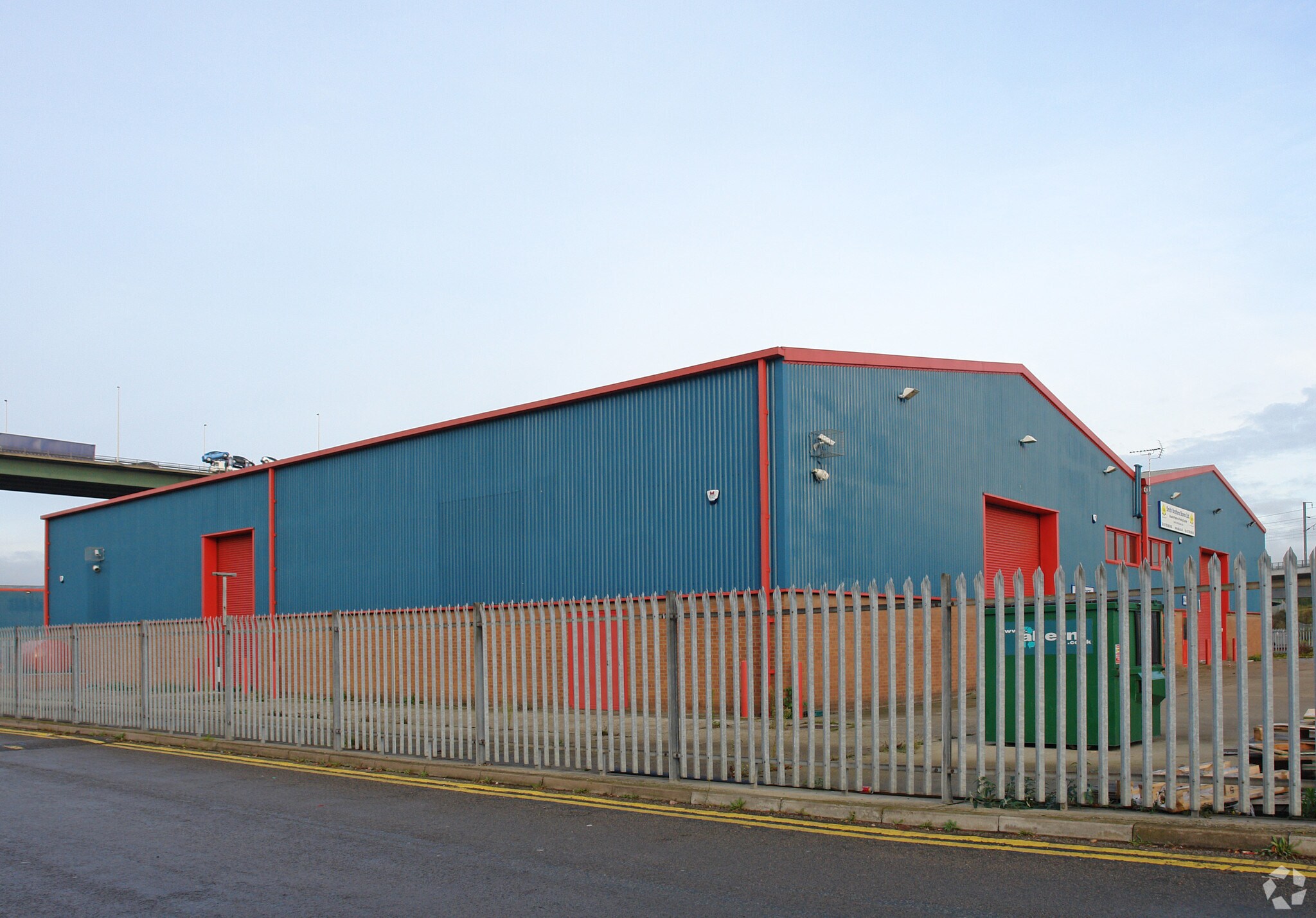 Oliver Clos, South Ockendon for sale Primary Photo- Image 1 of 1