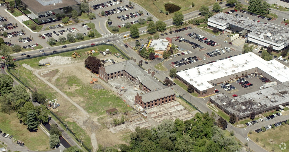 1086 N Broadway, Yonkers, NY for rent - Aerial - Image 3 of 8