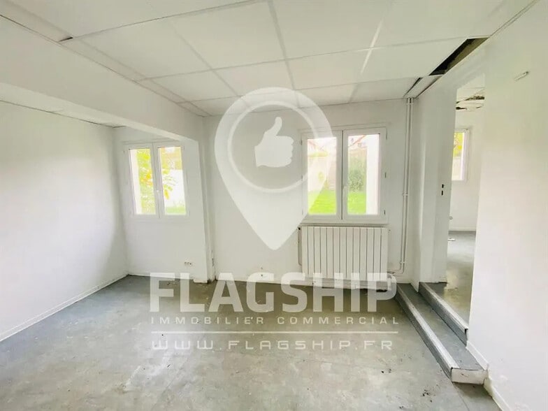 Light Industrial in Les Pavillons-sous-Bois to rent - Building Photo - Image 3 of 10