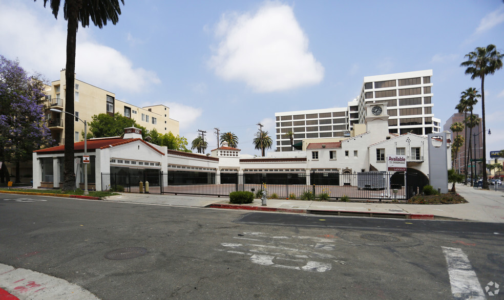 8423 Wilshire Blvd, Beverly Hills, CA for sale - Primary Photo - Image 1 of 1