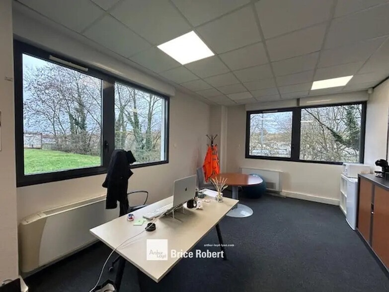 12 Rue Jules Verne, Chaponost for sale - Interior Photo - Image 3 of 18