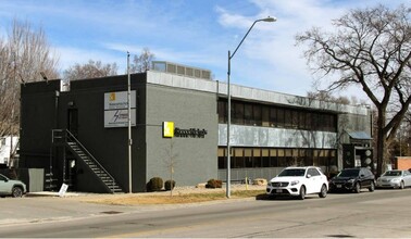 114 W Gregory Blvd, Kansas City, MO for rent Building Photo- Image 1 of 3