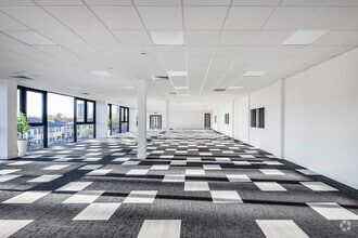 Stanley Green Business Park, Cheadle to rent Interior Photo- Image 2 of 5