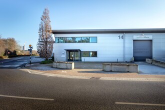 Ockham Dr, Greenford for rent Building Photo- Image 1 of 5