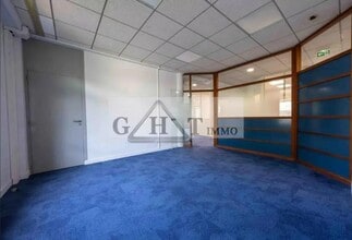 Industrial in Lagny-sur-Marne to rent Interior Photo- Image 1 of 8