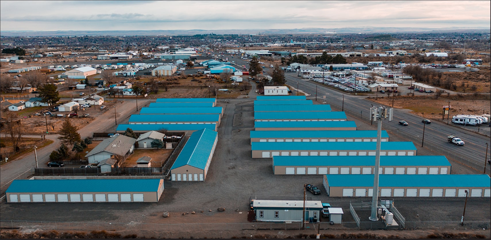 Hermiston Self Storage Portfolio portfolio of 2 properties for sale on LoopNet.co.uk Primary Photo- Image 1 of 2