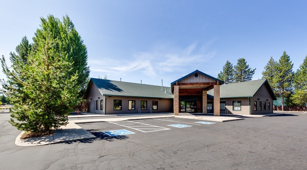 51681 Huntington Rd, La Pine, OR for sale - Building Photo - Image 1 of 1