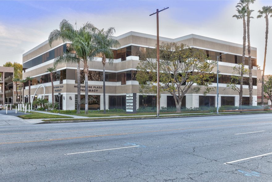 18350 Roscoe Blvd, Northridge, CA for rent - Building Photo - Image 3 of 11