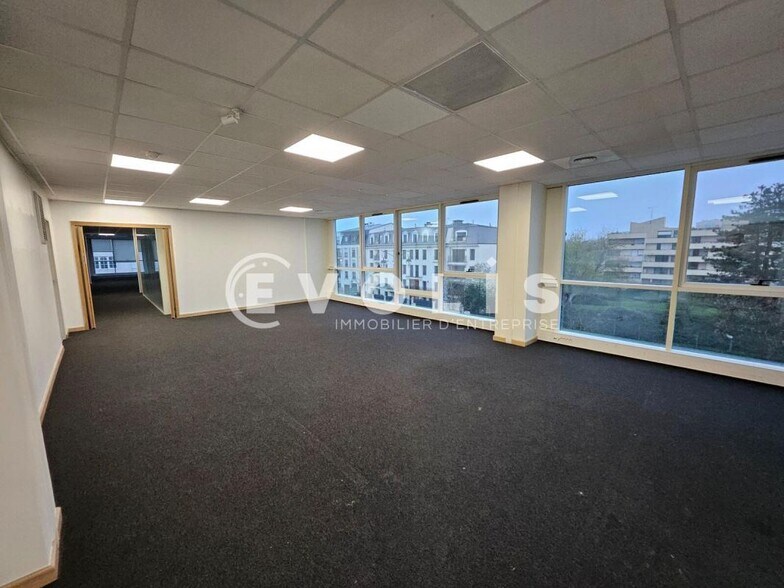 Office in Clamart to rent - Interior Photo - Image 2 of 27