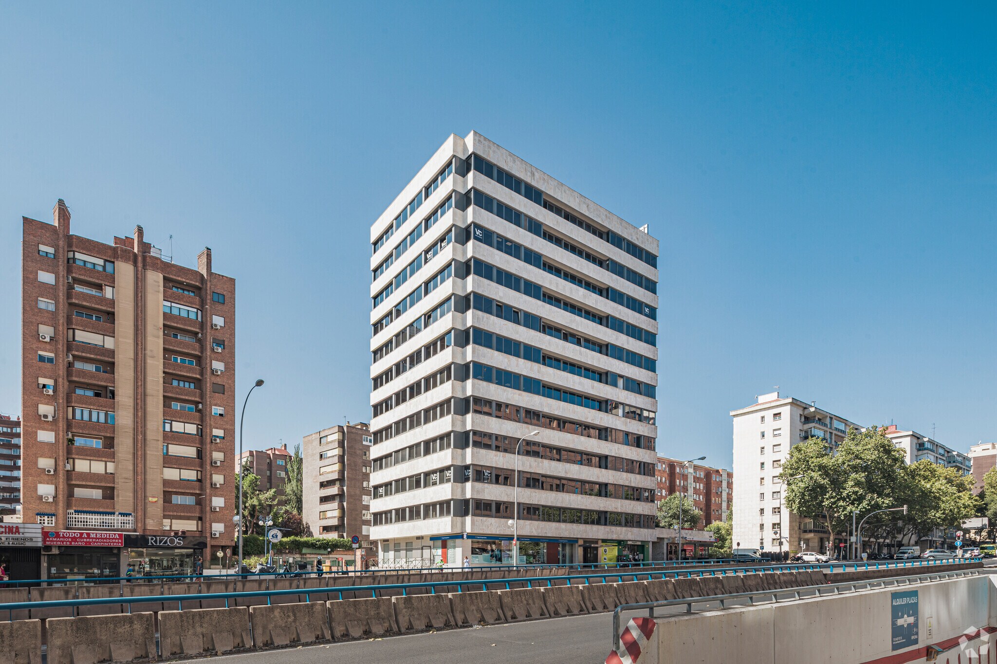 Calle Alberto Alcocer, 46 B, Madrid, Madrid for sale Primary Photo- Image 1 of 1