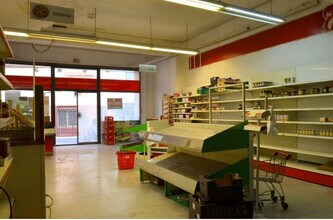 Retail in Vilanova i la Geltrú, Barcelona to rent Interior Photo- Image 2 of 6