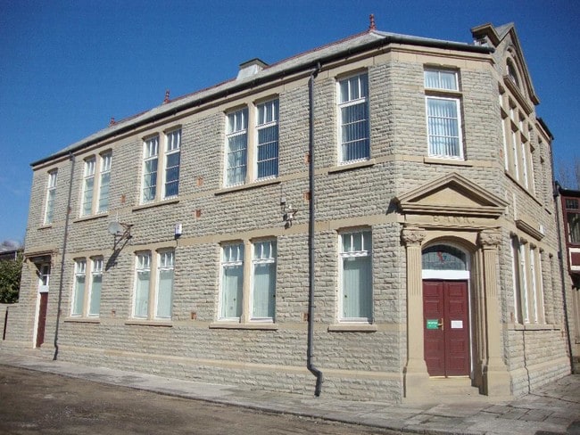 More details for 77 Railway Rd, Chorley - Retail to Rent